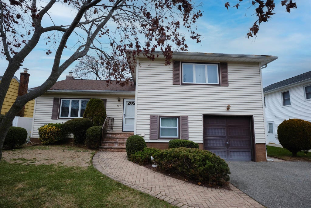 1 of 29 - 387 Garden St., East Meadow, NY