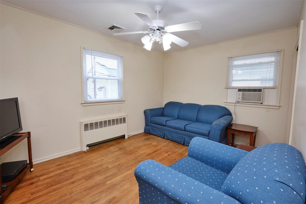 14 of 29 - 387 Garden St., East Meadow, NY