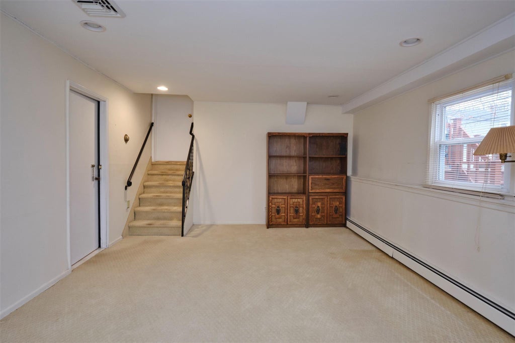 16 of 29 - 387 Garden St., East Meadow, NY