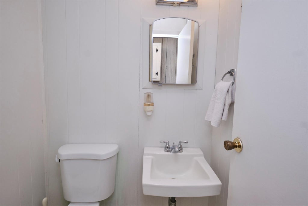 19 of 29 - 387 Garden St., East Meadow, NY