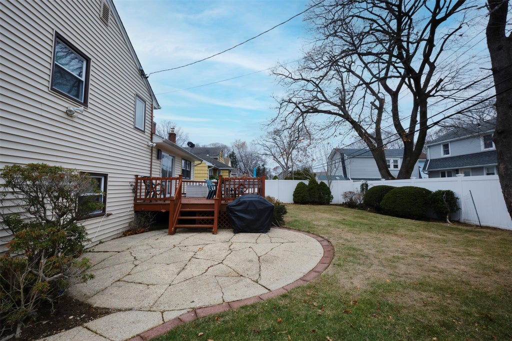 22 of 29 - 387 Garden St., East Meadow, NY