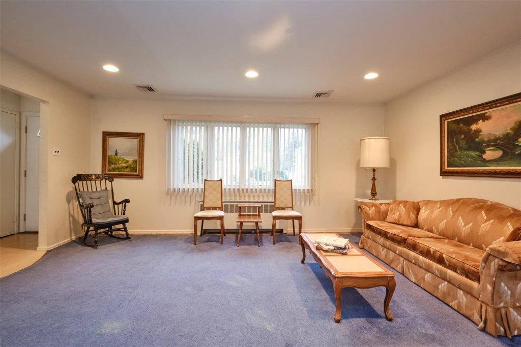 4 of 29 - 387 Garden St., East Meadow, NY