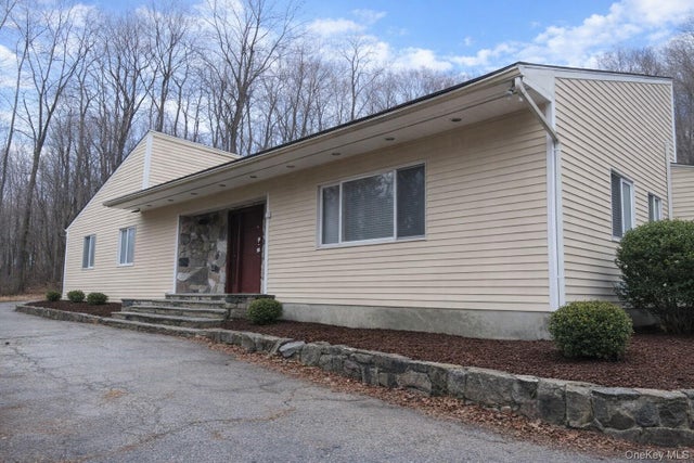 9 Jim Lane, Putnam Valley