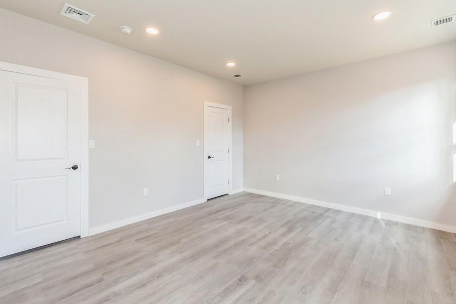6 of 20 - 125 Lynbrook Drive, Mastic Beach, NY