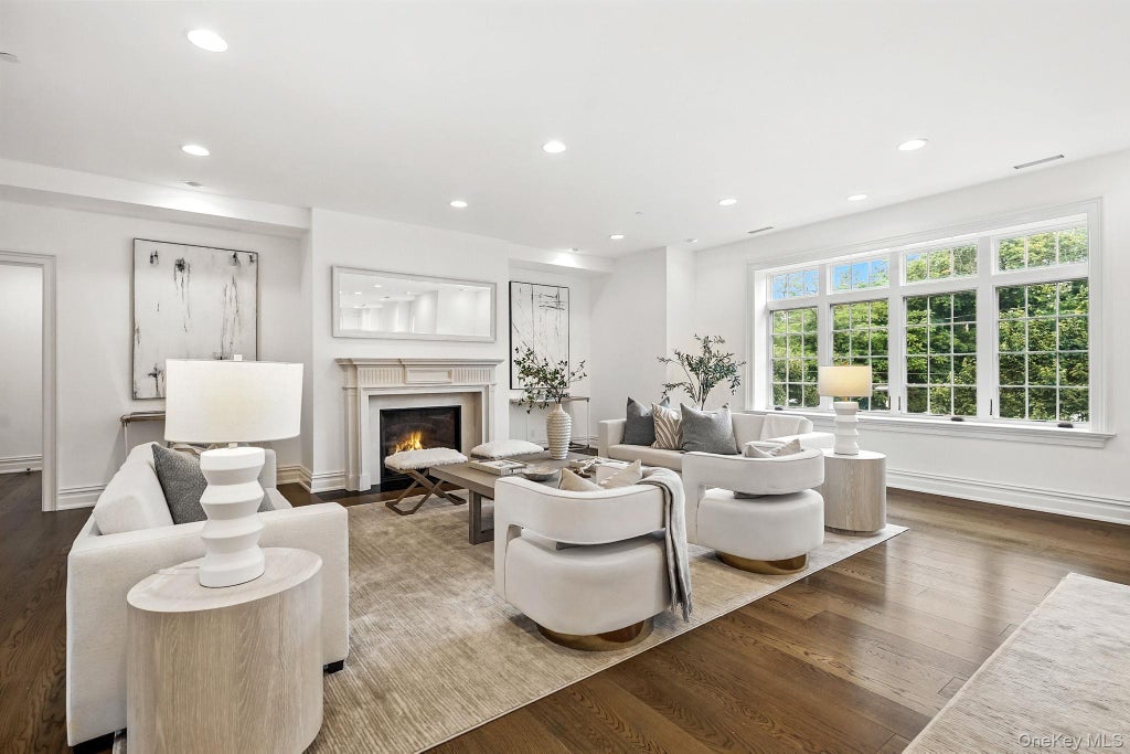 2 Weaver Street # 3, Scarsdale