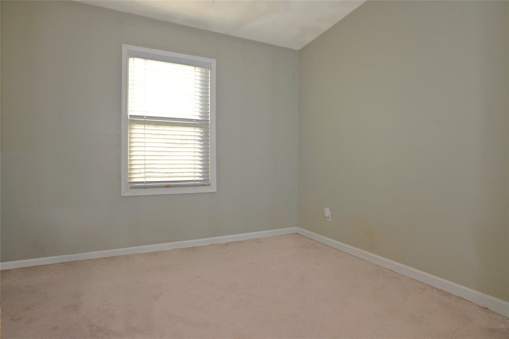 19 of 25 - 8 Maple Drive, Warwick, NY
