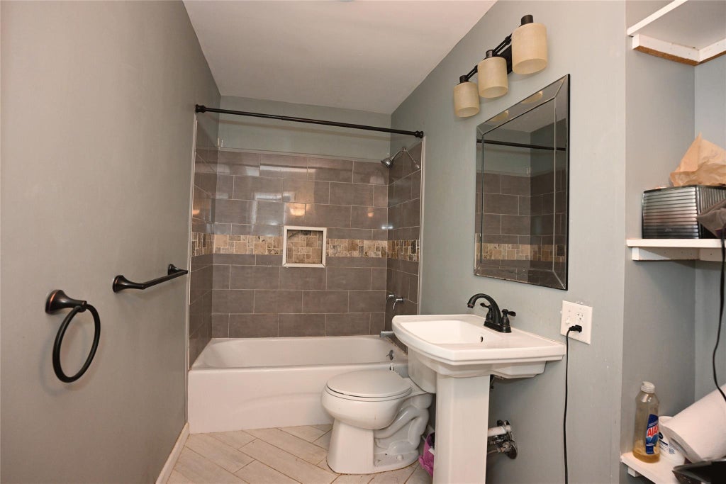 22 of 25 - 8 Maple Drive, Warwick, NY
