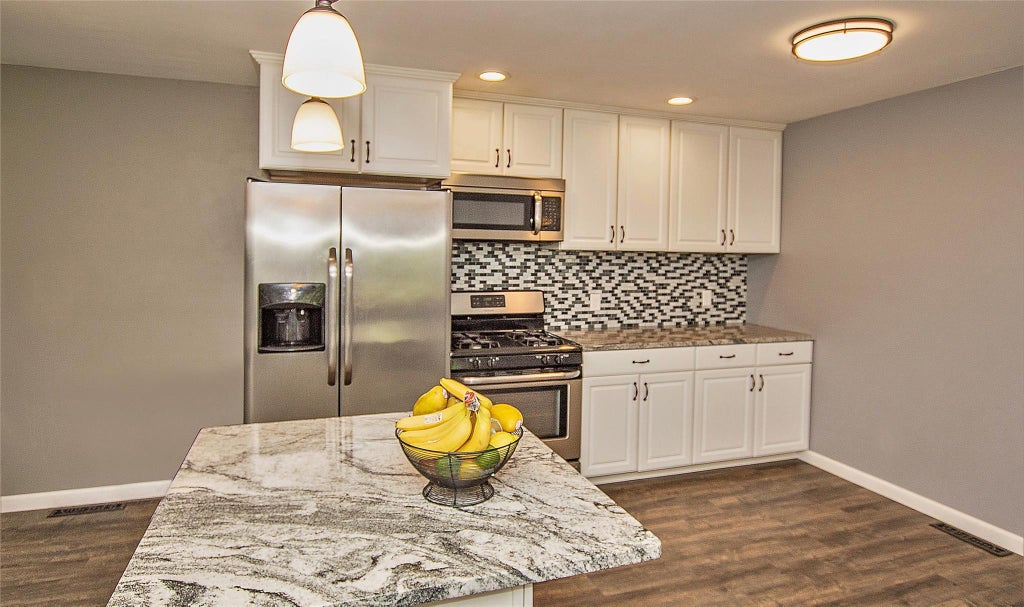 4 of 25 - 8 Maple Drive, Warwick, NY