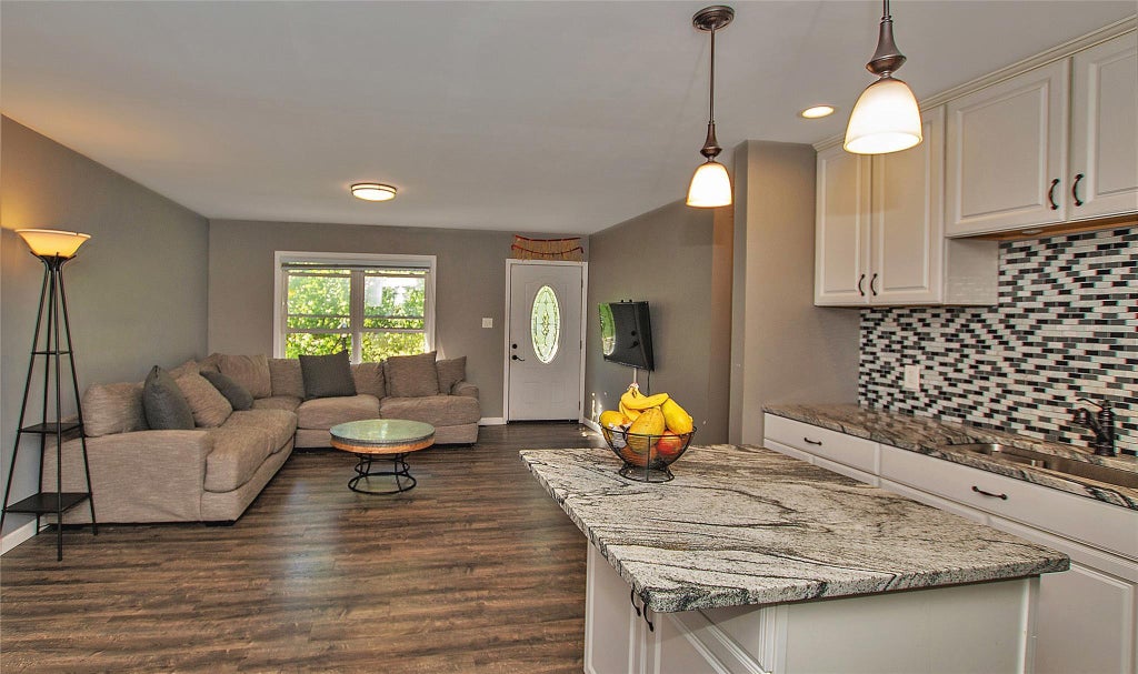 7 of 25 - 8 Maple Drive, Warwick, NY