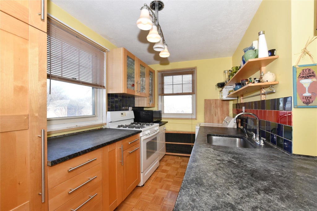 3 of 17 - 60-59 251 St. 251 St. # Second, Little Neck, NY
