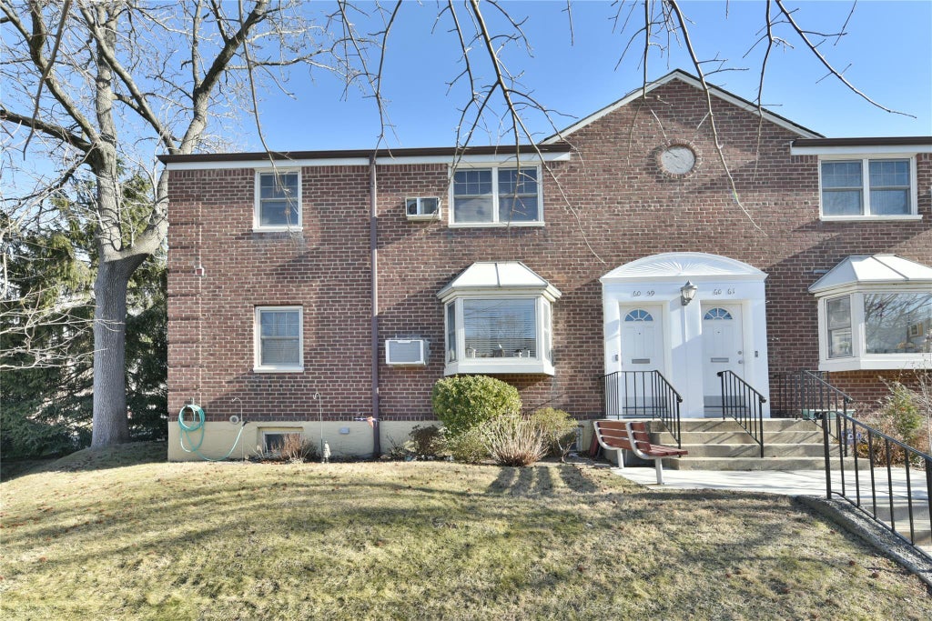 4 of 17 - 60-59 251 St. 251 St. # Second, Little Neck, NY