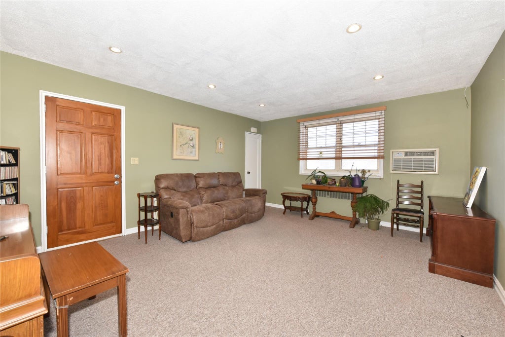 7 of 17 - 60-59 251 St. 251 St. # Second, Little Neck, NY
