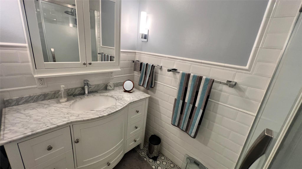 13 of 27 - 2351 Amherst St., East Meadow, NY