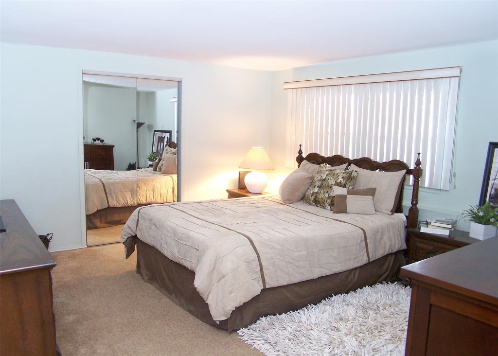 3 of 25 - 151 Lakeside Drive, Oakdale, NY