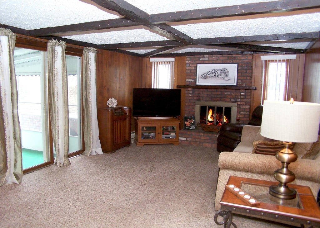6 of 25 - 151 Lakeside Drive, Oakdale, NY