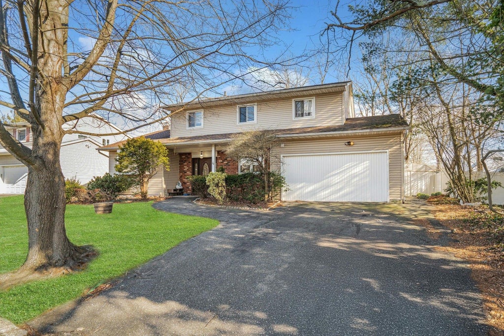 1 of 29 - 4 Elmore Place, East Northport, NY