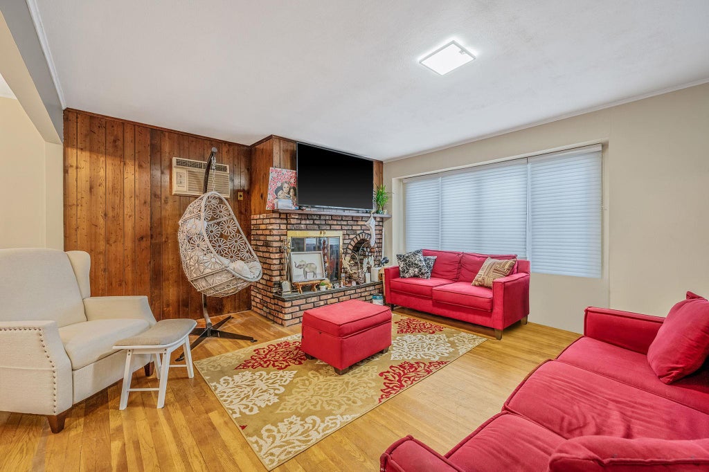 5 of 17 - 331 Doris Avenue, Franklin Square, NY