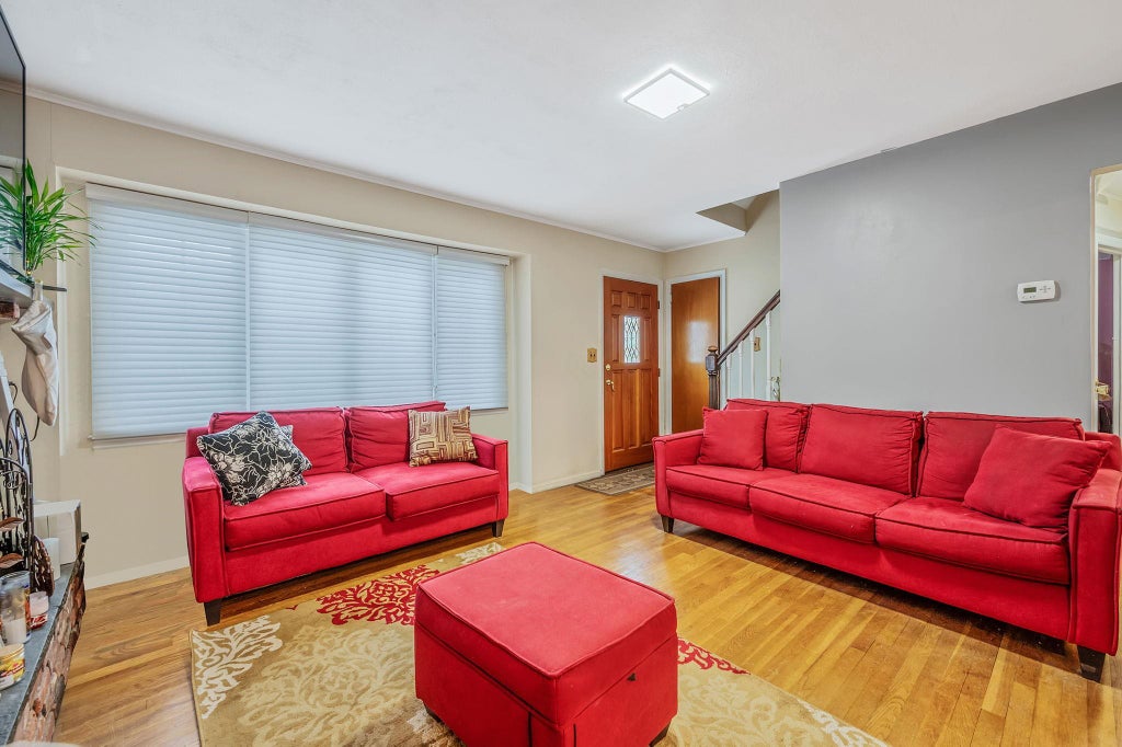 6 of 17 - 331 Doris Avenue, Franklin Square, NY