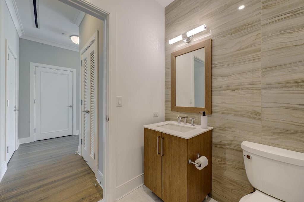 13 of 31 - 100 Garvies Point Road 1205, Glen Cove, NY