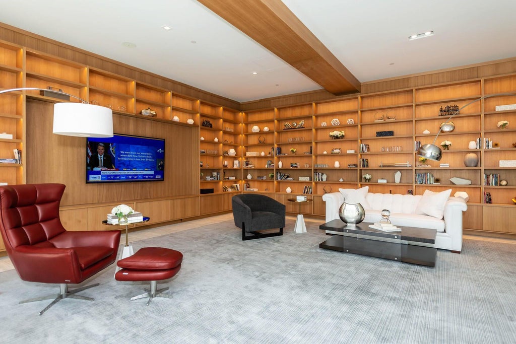 21 of 31 - 100 Garvies Point Road 1205, Glen Cove, NY