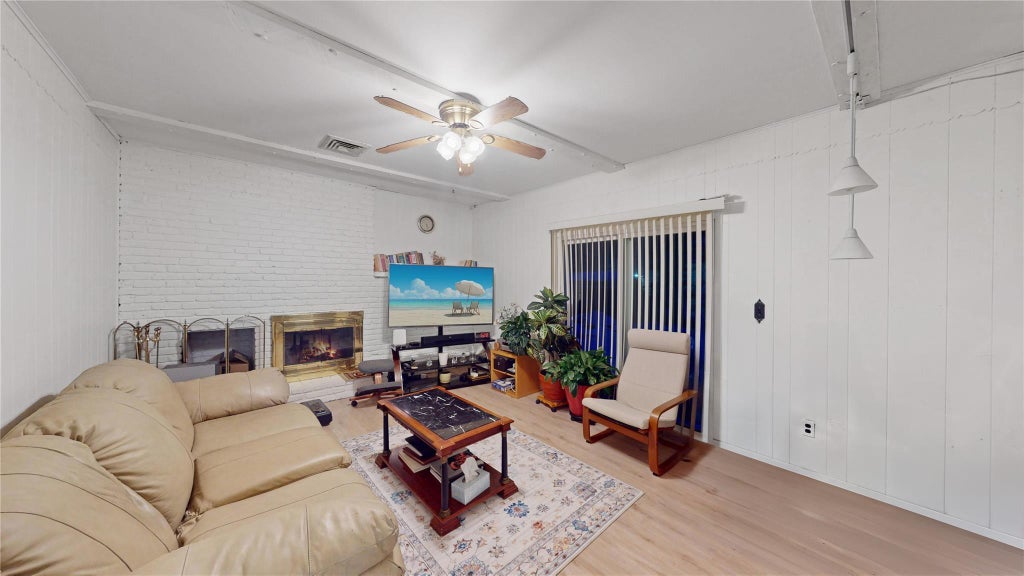 12 of 18 - 21 Broadfield Place, Glen Cove, NY