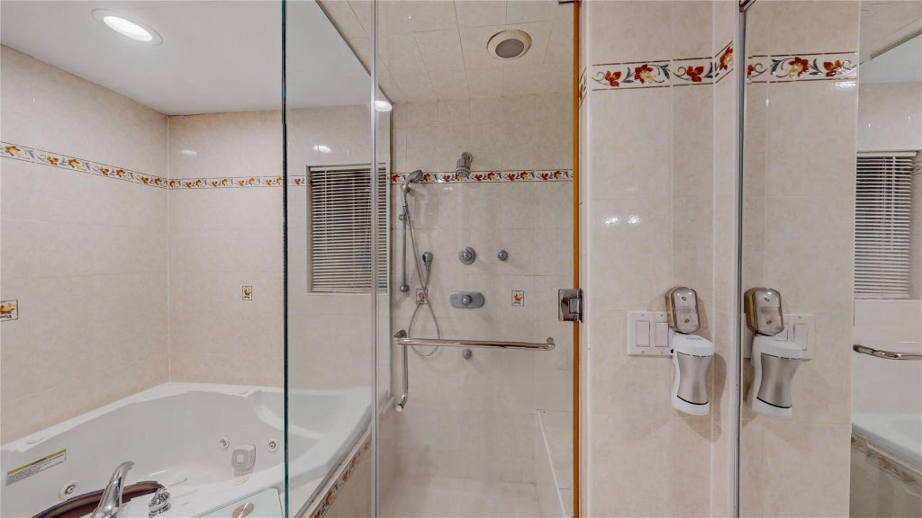 15 of 18 - 21 Broadfield Place, Glen Cove, NY