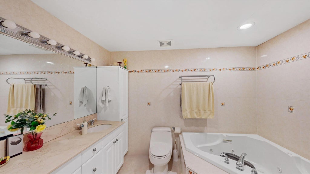 16 of 18 - 21 Broadfield Place, Glen Cove, NY