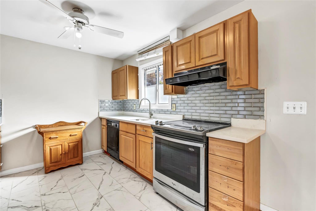 4 of 17 - 7 Commack Road, Sound Beach, NY