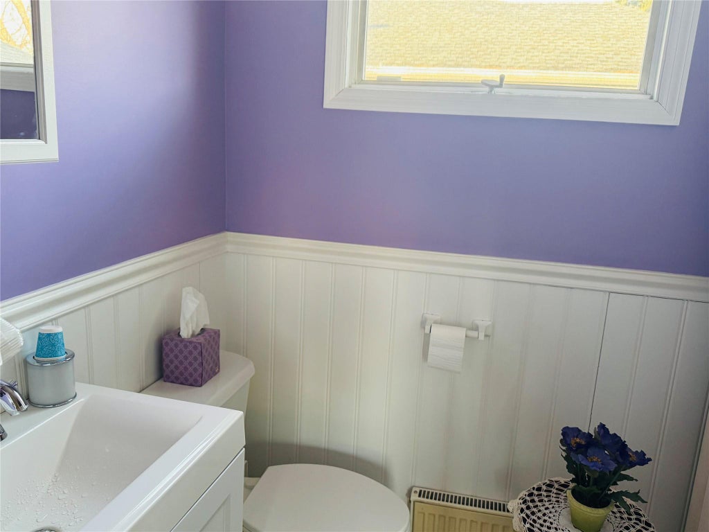 9 of 16 - 2923 Carnation Avenue, Baldwin Harbor, NY
