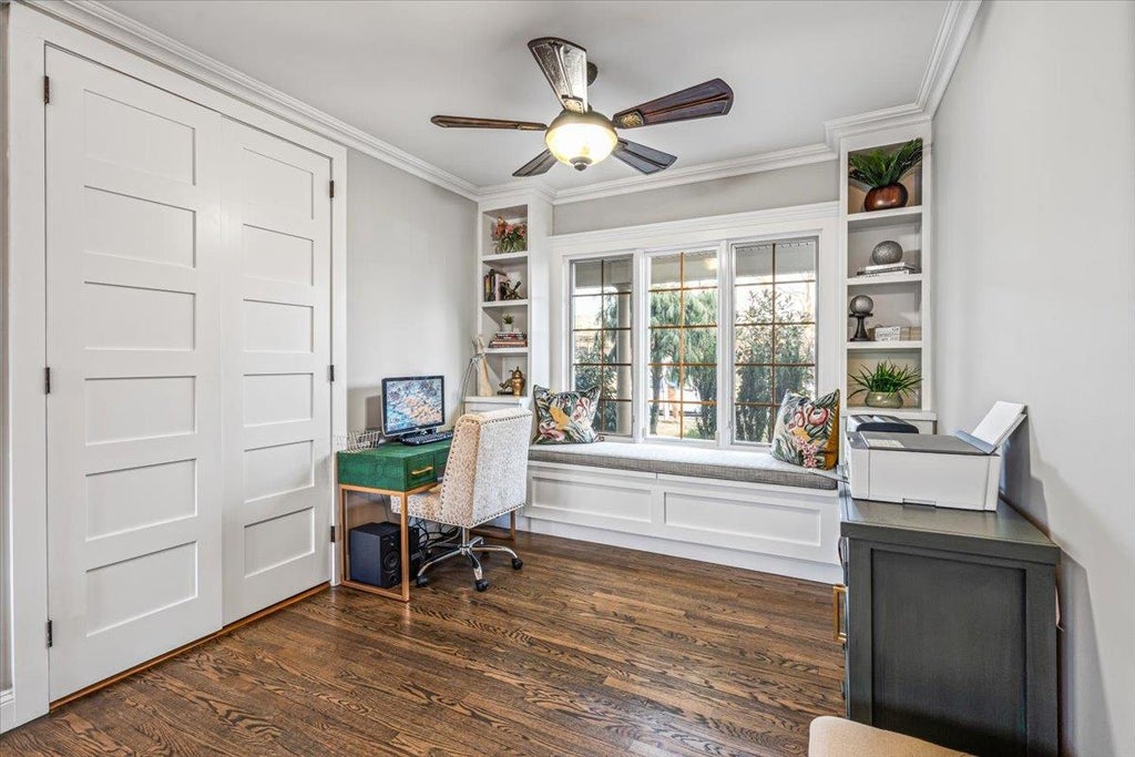15 of 37 - 875 Catalpa Drive, Franklin Square, NY