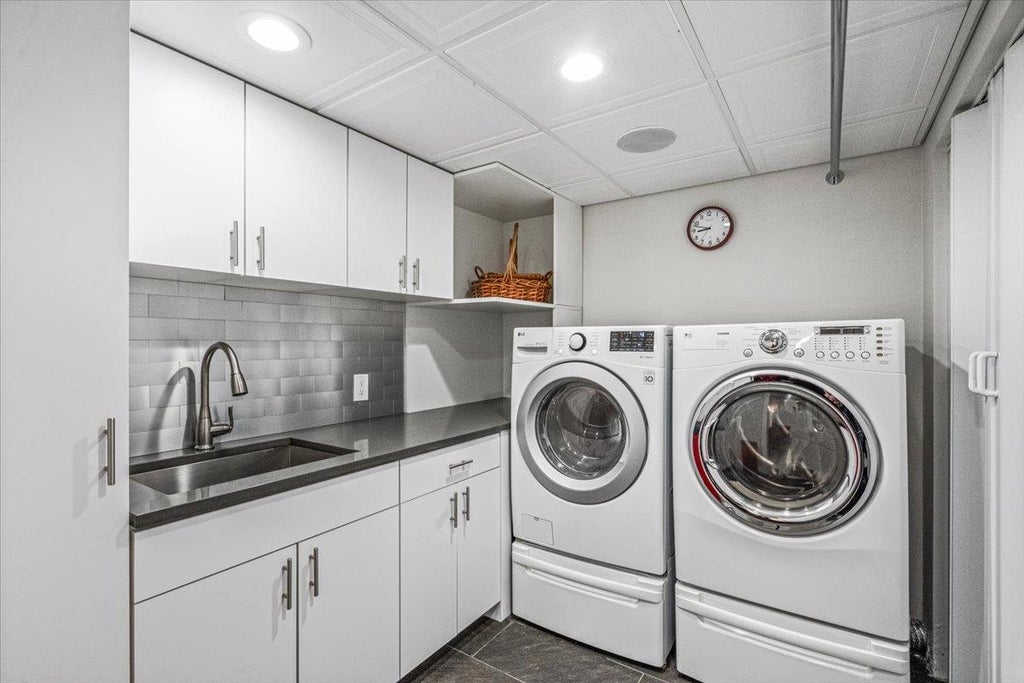 18 of 37 - 875 Catalpa Drive, Franklin Square, NY