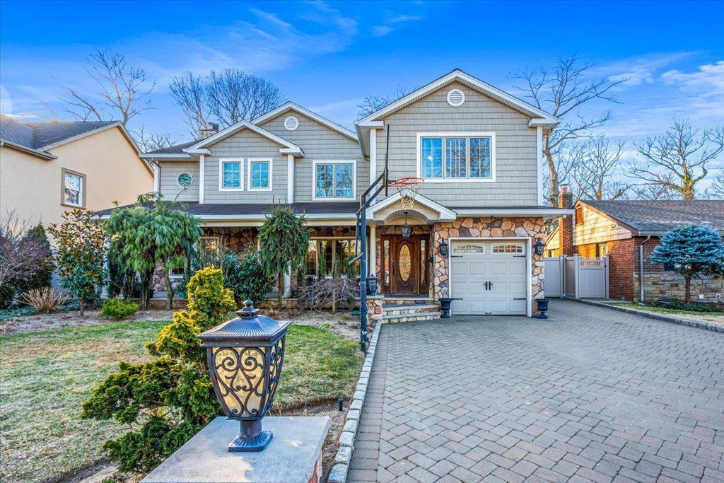 1 of 37 - 875 Catalpa Drive, Franklin Square, NY