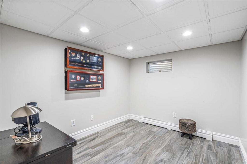20 of 37 - 875 Catalpa Drive, Franklin Square, NY