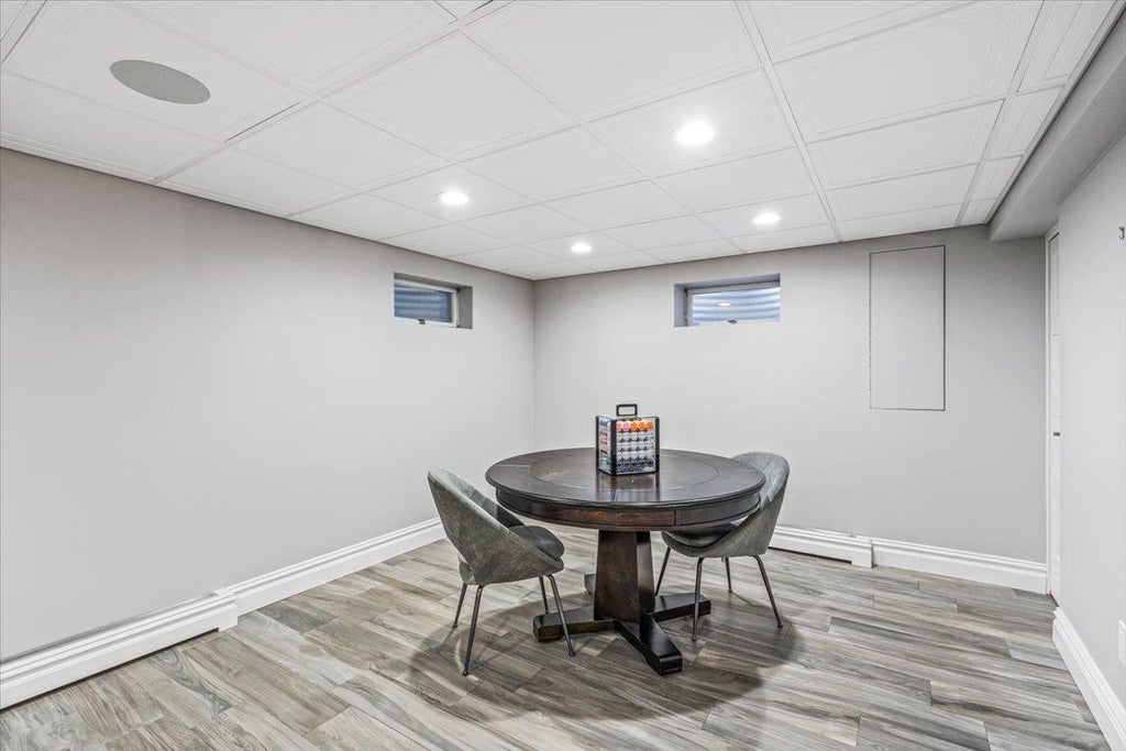 21 of 37 - 875 Catalpa Drive, Franklin Square, NY