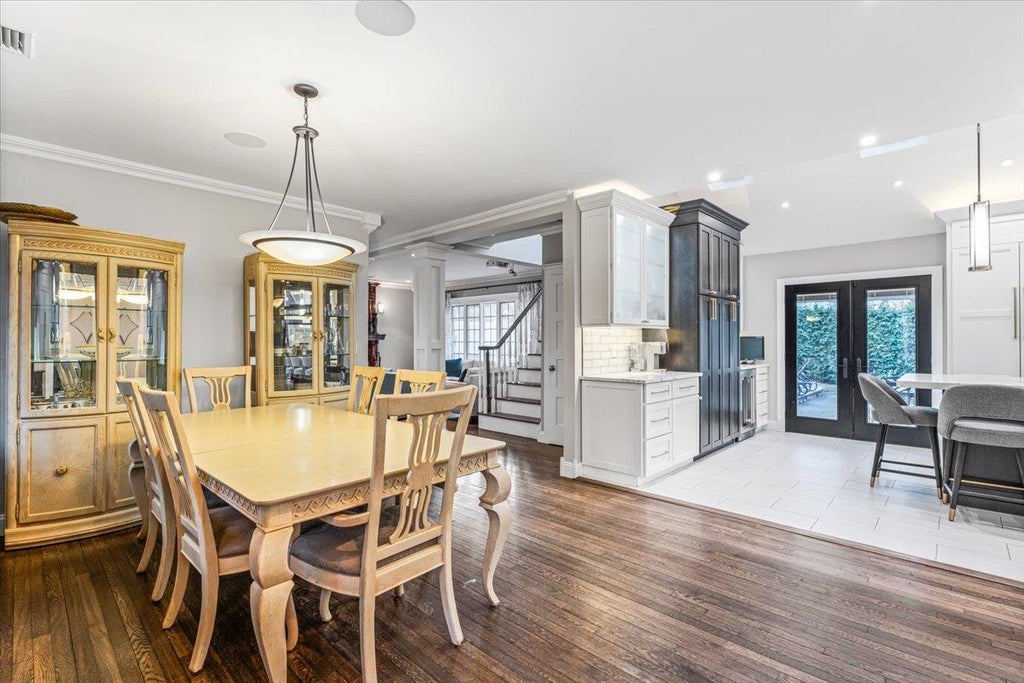 5 of 37 - 875 Catalpa Drive, Franklin Square, NY