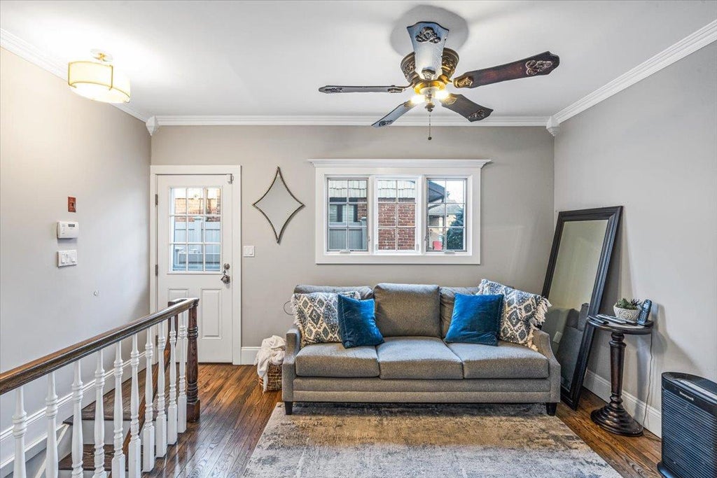 7 of 37 - 875 Catalpa Drive, Franklin Square, NY