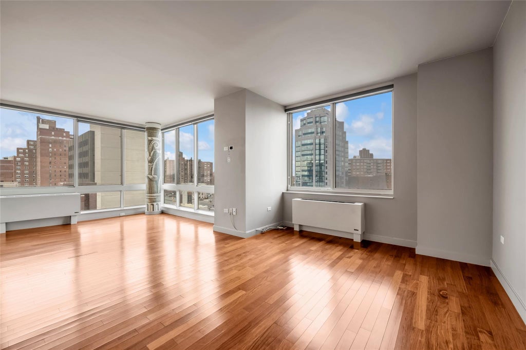 1 of 16 - 107-24 71 Road 7e, Forest Hills, NY
