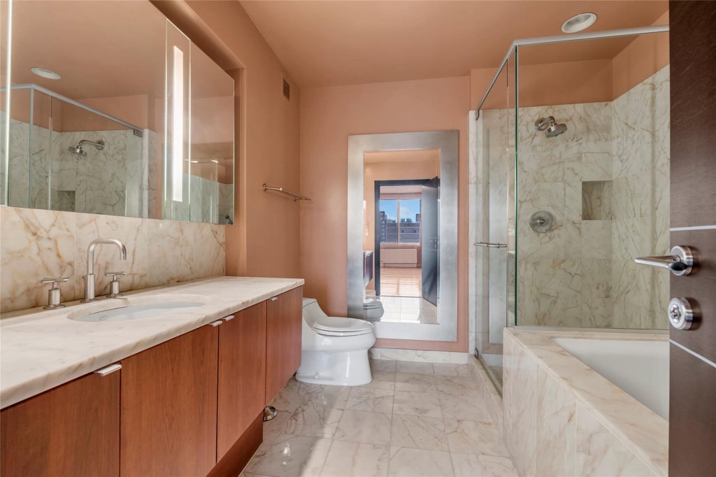 6 of 16 - 107-24 71 Road 7e, Forest Hills, NY