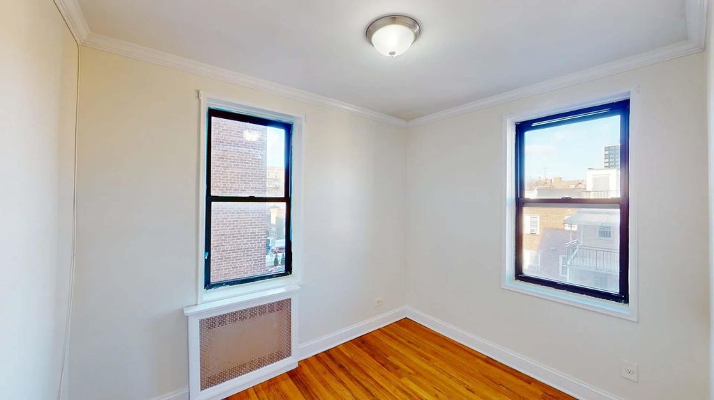 10 of 12 - 66-15 Wetherole Street # #14c, Rego Park, NY