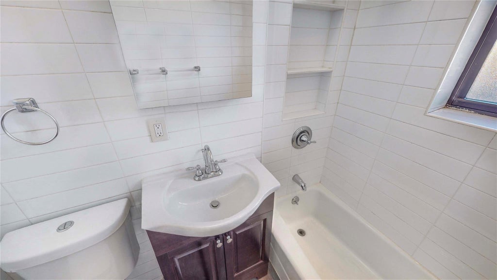 5 of 12 - 66-15 Wetherole Street # #14c, Rego Park, NY