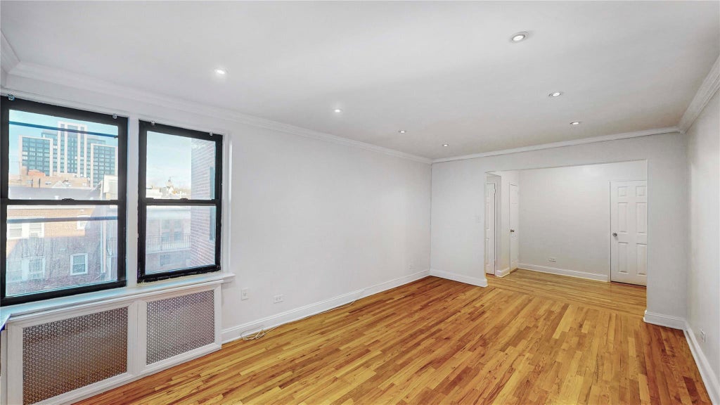 7 of 12 - 66-15 Wetherole Street # #14c, Rego Park, NY