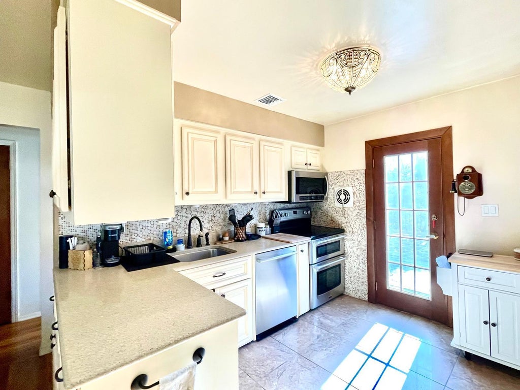 20 of 43 - 49 Fulham Lane, Holbrook, NY