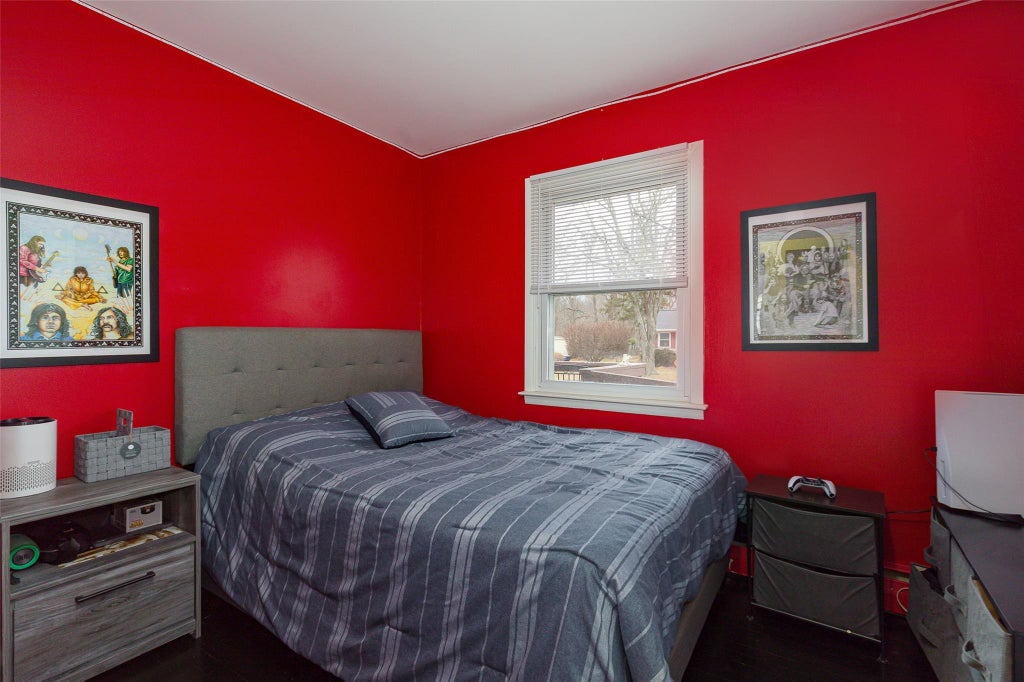 24 of 30 - 11 Cambridge Drive, Red Hook, NY