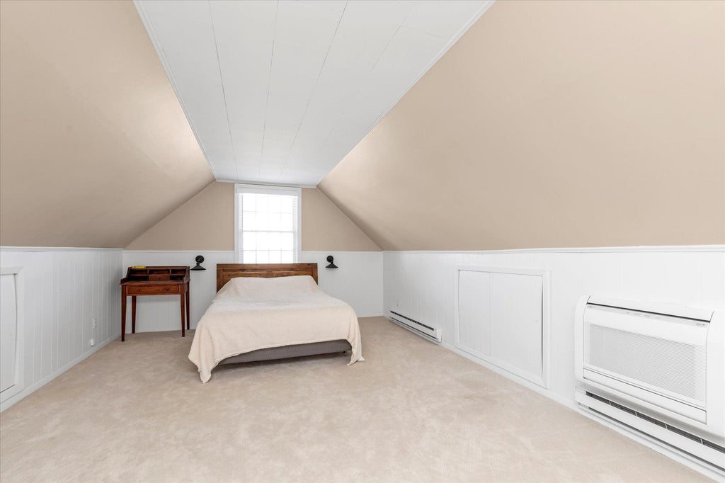 11 of 20 - 54 Peterson Place, Lynbrook, NY