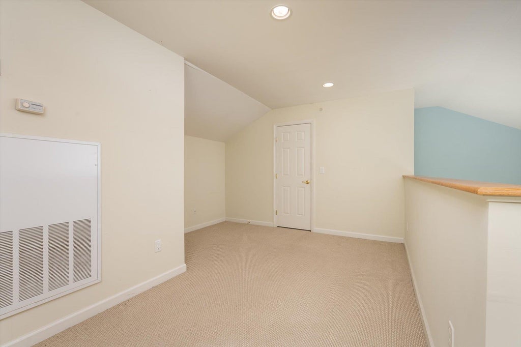 16 of 25 - 107 Spring Drive, East Meadow, NY