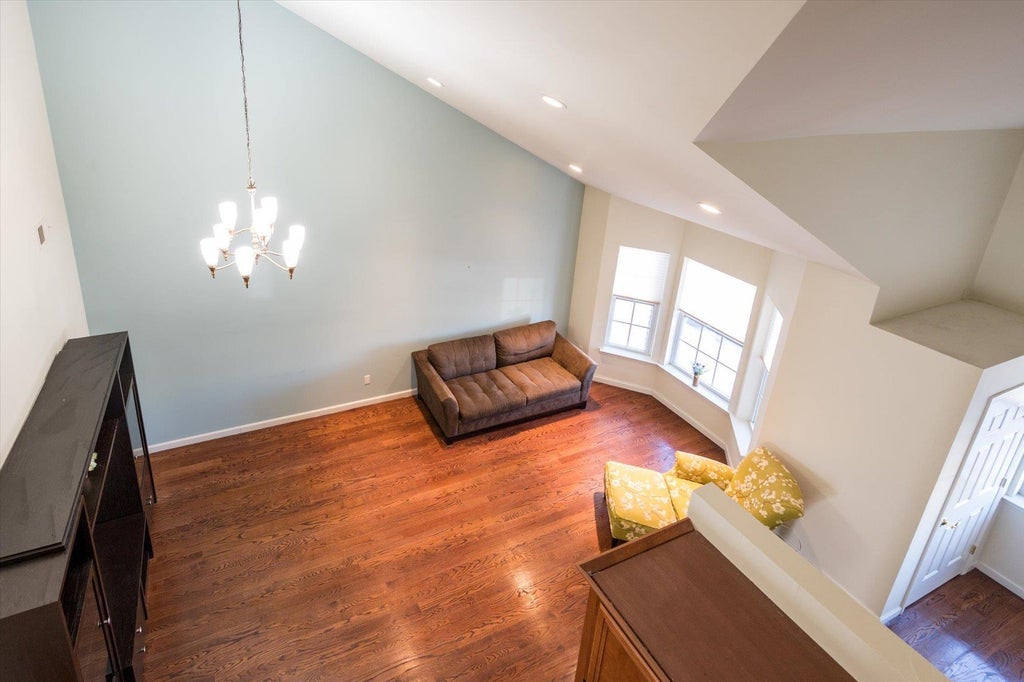 17 of 25 - 107 Spring Drive, East Meadow, NY