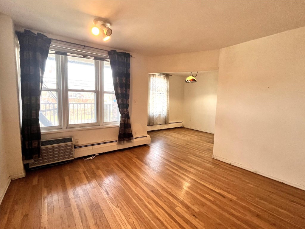 5 of 12 - 60 Hempstead Avenue # 1i, Lynbrook, NY
