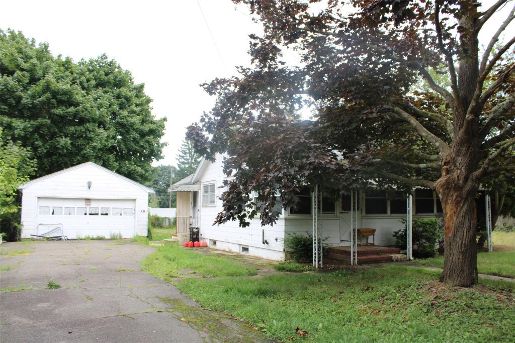 5 of 6 - 51 Bogota Road, Mastic Beach, NY