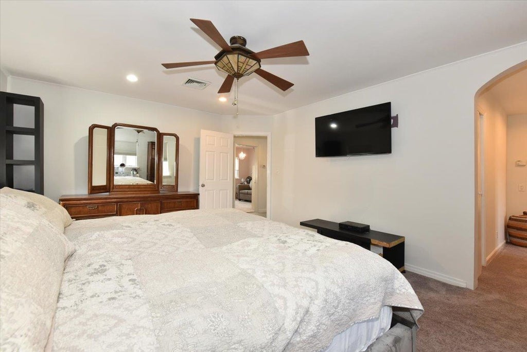 20 of 31 - 82-22 214th St., Hollis Hills, NY