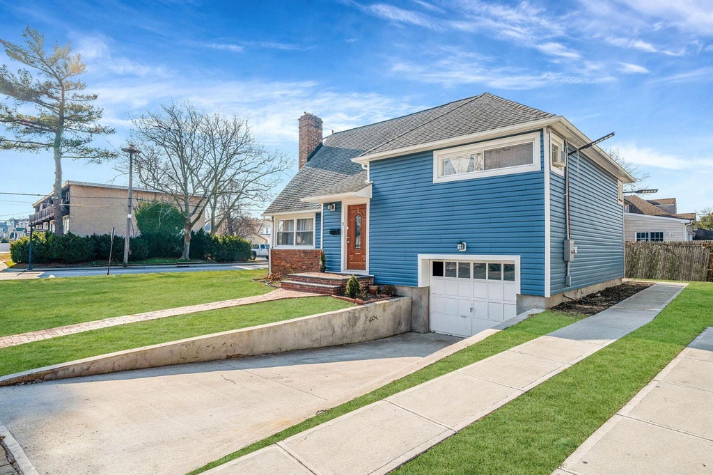 1 of 33 - 1 Devon St., Lynbrook, NY